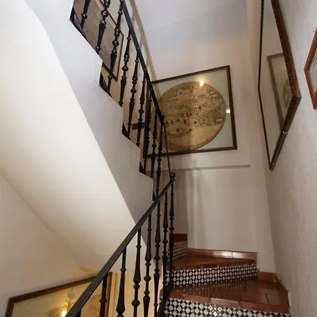Meson Casa De Guzman בית הארחה 2*
