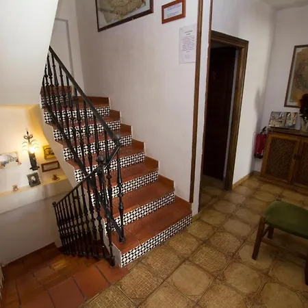Meson Casa De Guzman בית הארחה סנטו דומינגו דה סילוס