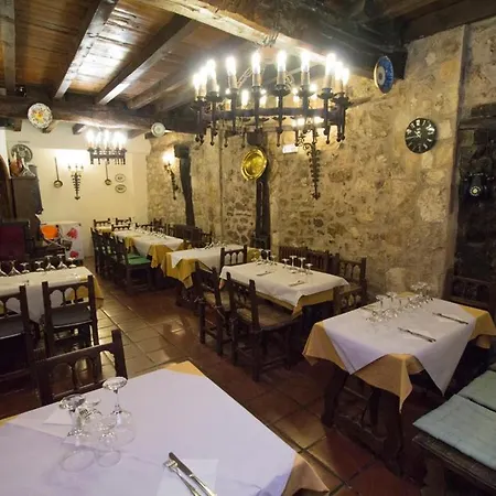 בית הארחה Meson Casa De Guzman 2*